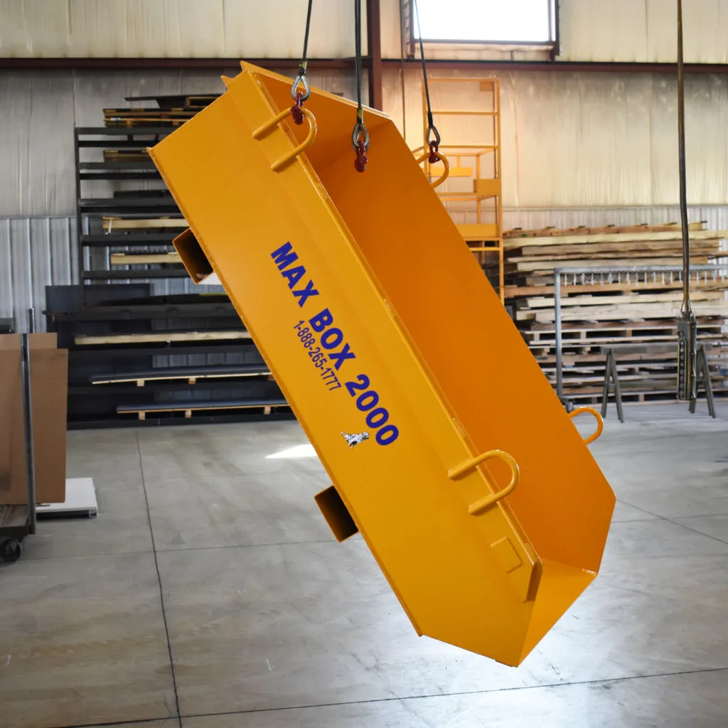 Max box 2000 crane dump box / skip pan. 